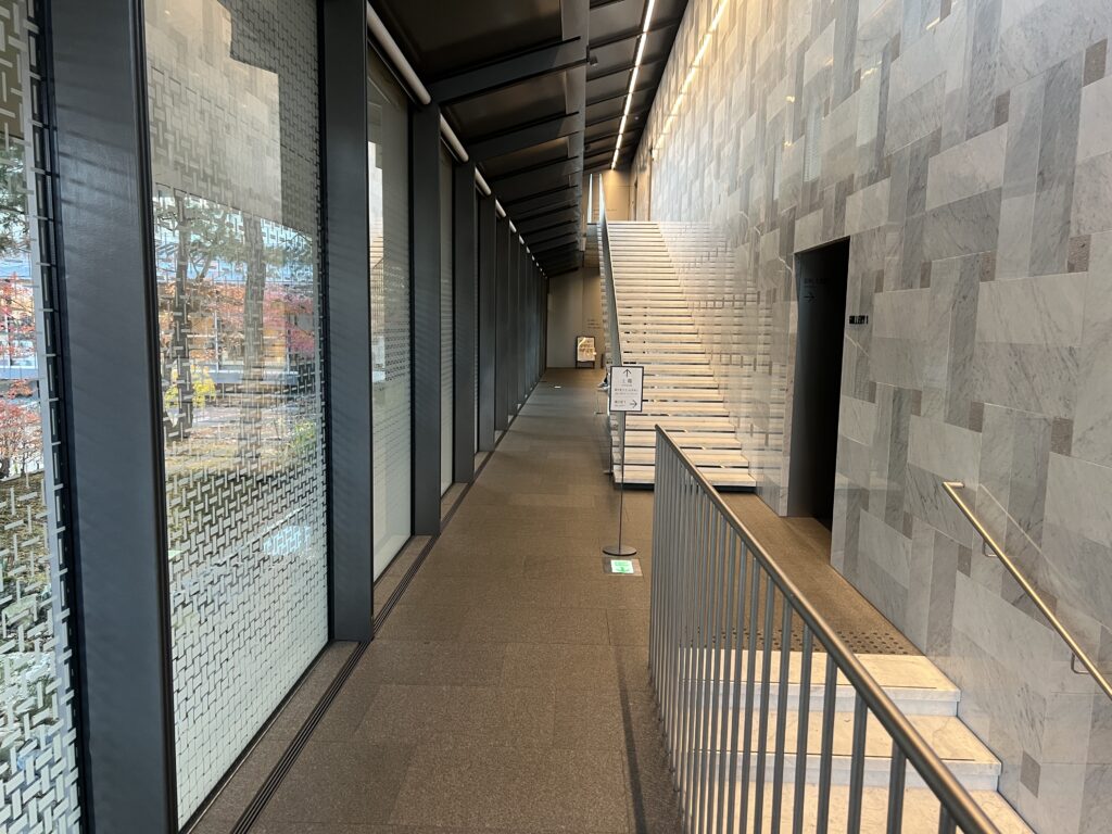 京都 伊藤若冲 特別展 福田美術館 京都らしい難しい敷地にある、素晴らしい建物です。